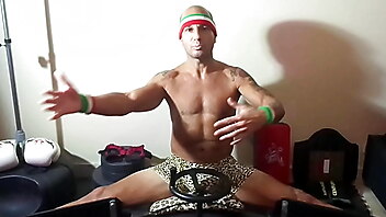 Rips porno, tan solo, fitness tube, stretches her, italian machine